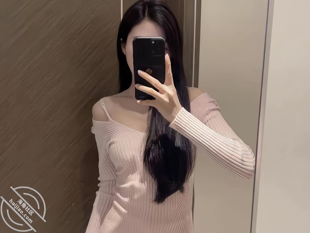 【超清原创】国庆假期暴力狂干亲姐姐，前所未有的姿势抽插，刺激粉鲍不断喷水 - 老宋论坛-老宋论坛