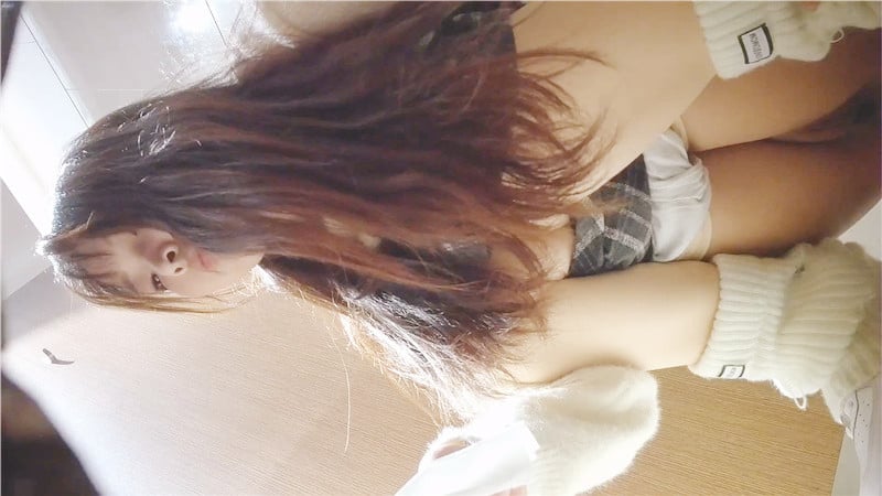 酒吧女厕全景偷拍几位美女嘘嘘还有一位女神级的少妇人美B更美 配图9