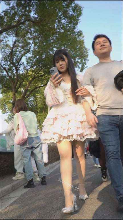 ❣️爆款推荐❣️公园偷拍极品靓女！泡泡裙高跟肉丝透明内裤骚浪到爆，龟奴爽射一脸幸福1V1 - 老宋论坛-老宋论坛