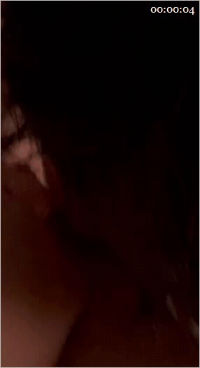 【S级泄密】日本高颜值媳妇不雅视频流出，屁股好大，还有奶水，口活是真的好，中文说 配图25