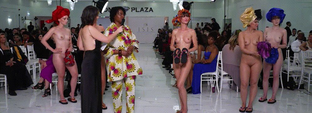 国际裸体配饰T台走秀 超模全裸展示Obiaocha设计乳头硬挺臀部紧绷 每一步都 配图6