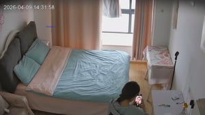 【重磅流出】艺校极品模特身材美女下海接客！民宿酒店被多名嫖客轮番激烈蹂躏 5V高清 - 老宋论坛-老宋论坛