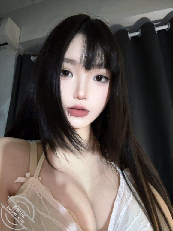 极品女大学生,冷艳高傲小御姐外表清冷反差大,私下淫荡本性暴露掰穴自慰勾引 配图2