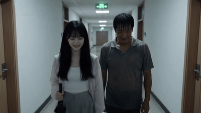 【AI自制小短剧】《女大十八禁～和室友爸爸的雨夜激情》❤️雨夜，女寝，激战！ - 老宋论坛-老宋论坛