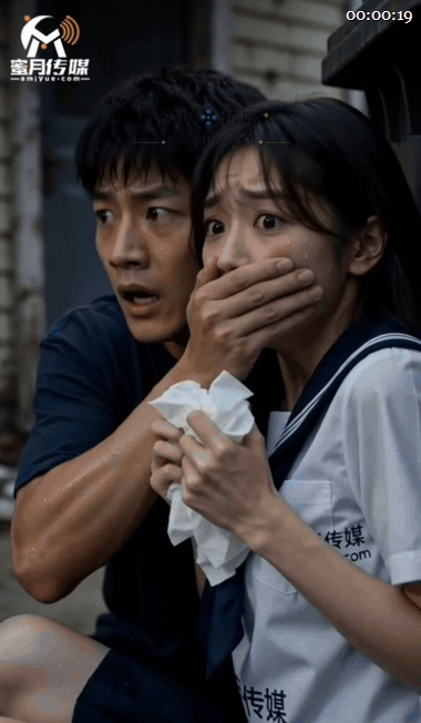 ✨【AI短剧】《精液救世，丧尸围城》EP1-3集，少年格伦意外发现自己的精液是唯一解药。靠不断榨取精液救妹子（3V）愃-老宋论坛