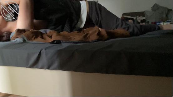 【海角原创75】偷拍老妈和小鲜肉，来事还被扑倒，老妈吃的太香了 - 老宋论坛-老宋论坛