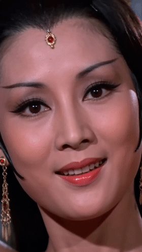 【AI自制小短剧】《诸神黄昏1》邵氏武侠风月风格，极品妹子激情献舞！ 配图2