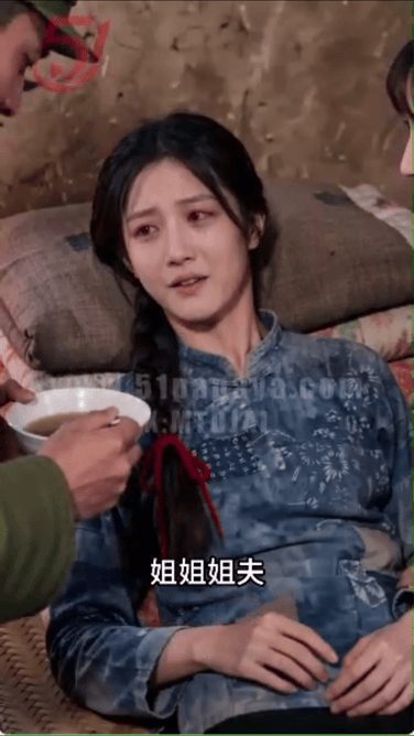 【AI自制短剧】《穿过薄雾的早晨》第一季全8集身处时代浪潮中，三人的背德故事 配图5