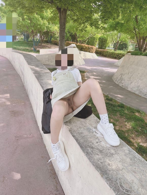 159（原创视频）摩天轮上玩弄妹妹游乐场里露出！ - 老宋论坛-老宋论坛