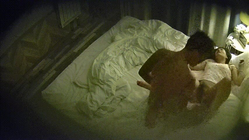 民宿激情邂逅！9-5小美女遇猛男种马，短时间内狂操两炮，各种姿势玩到高潮瘫软！ 配图8