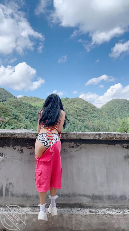 （原创73）多巴胺女儿在废旧建筑里，来着月经操逼-老宋论坛