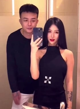 【某某门事件】第556弹 全网最干净女孩❤️韩婧格❤️下海经商被大哥后入狂干 内射高潮时浪叫连连淫水喷涌！ - 老宋论坛-老宋论坛
