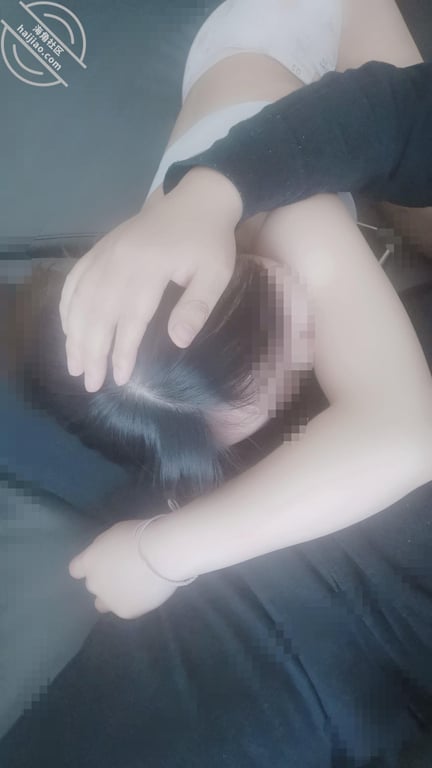 原创4萝莉女儿与闺女关系缓和日常在客厅闺女依偎在我的怀里 画风突变 - 老宋论坛-老宋论坛