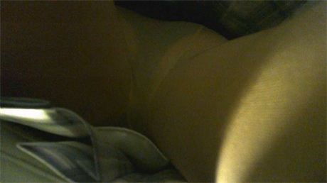 推荐【地铁抄底】人多屁股乱，都是颜值靓女，抄到哪个算哪个5V愃 配图4