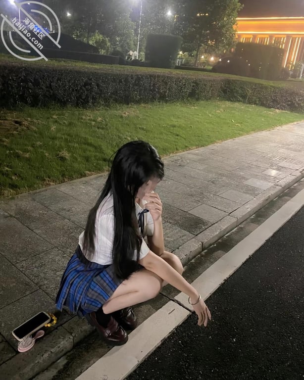 落地窗前爆虐jk妹妹,羞辱调教给外面欣赏,强制口爆真是绝了~ - 老宋论坛-老宋论坛
