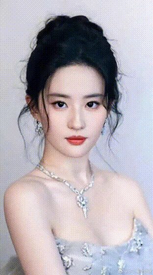 【AI脱衣】抖音快手小红书骚女明星爱吃大鸡巴肏逼骑乘摇曳！ 配图14