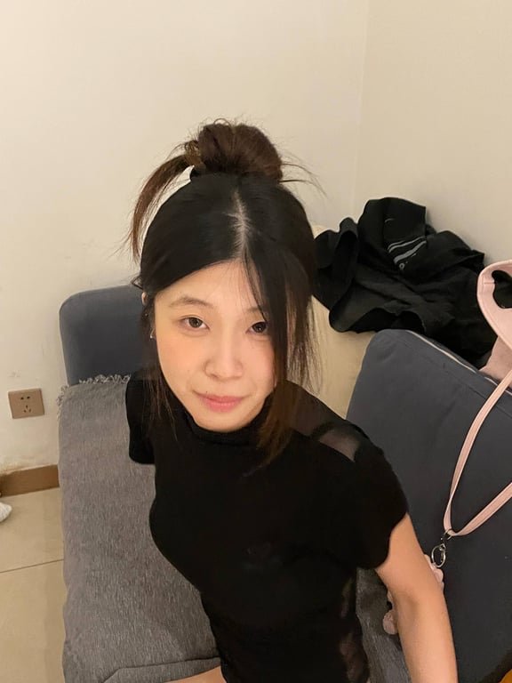 极品高颜值反差精神小妹，嫩穴被操到翻白眼，真好看 6V 配图12