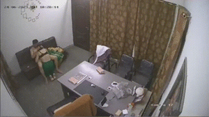🔥印度办公室禁忌激情！老板与性感秘书不同时段办公室疯狂啪啪啪，欲罢不能❤️-老宋论坛