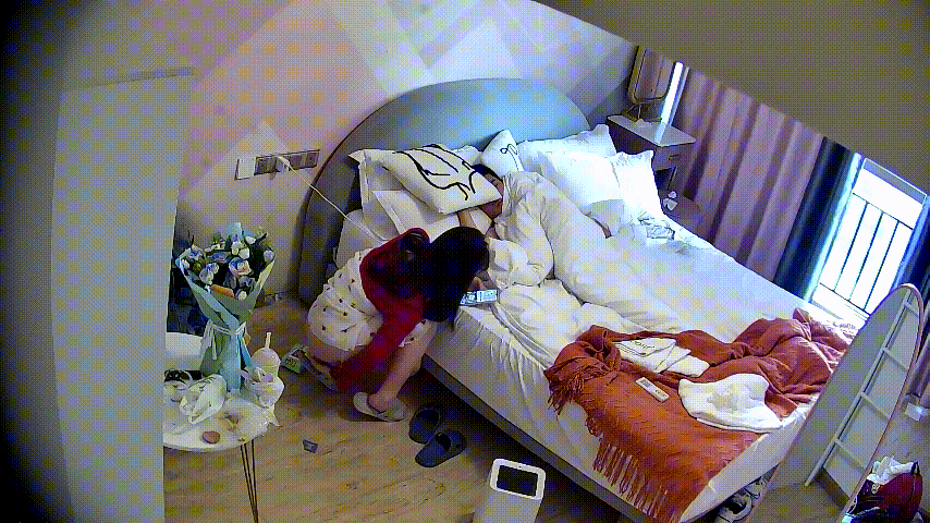 大学城激情邂逅：绝美女神美衣难掩火辣身材，男人热情紧拥不松手，匆忙一炮先爽为快！ 配图7