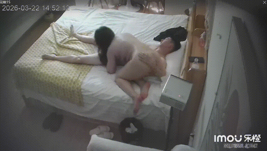 乐橙3-22 极品微胖少妇 雪白巨乳翘臀 骑乘榨精无敌 奶浪狂晃爽翻天 配图4