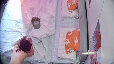 大学城 9-10 男人是个老玩家 先在床下操了再上床 少妇被他玩得明明白白 打完一炮让少妇口硬再打一炮-老宋论坛