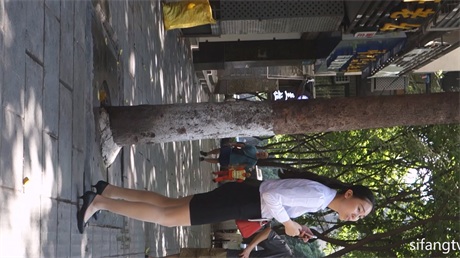 爆款推荐路边邂逅骚气房地产中介！白领OL包臀裙下风情无限，小高跟玉足高清特写，肉 配图3