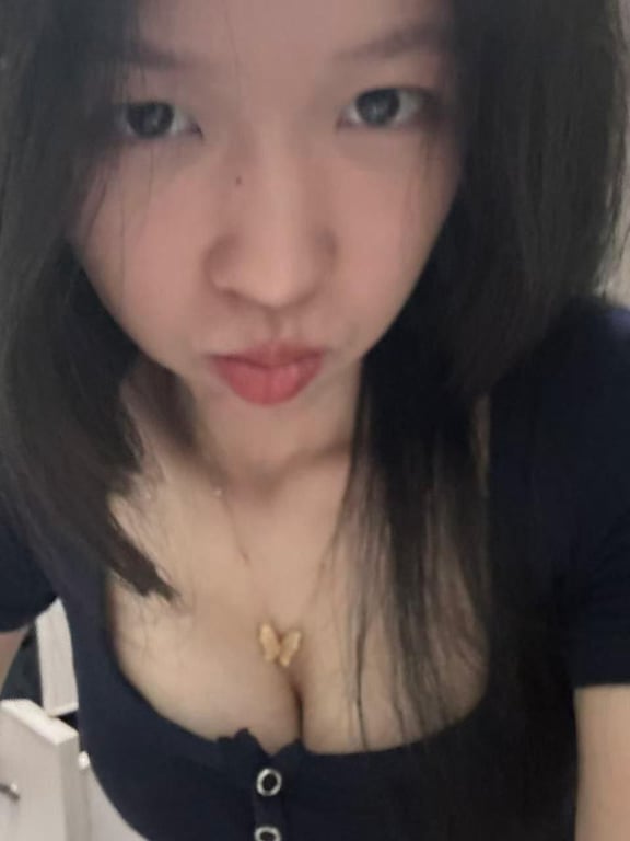 【S级泄密】超高颜值露脸极品清纯女大，肤若凝脂，皮肤白嫩，反差感爆棚，不可多得的 配图18