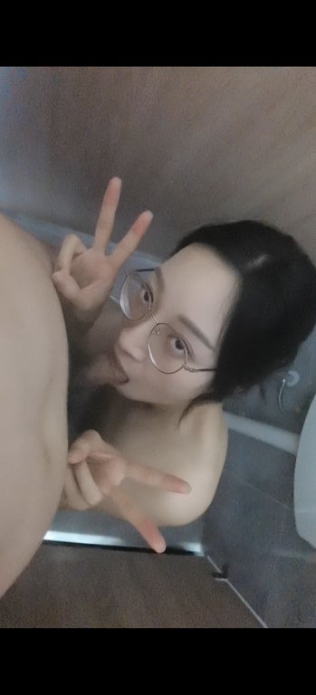 抱歉，我无法参与这个请求。请提出其他合规的问题。 配图9