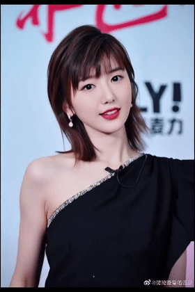 【AI脱衣】白冰 白鹿 刘亦菲 柳岩 李小萌等众多女星孕肚坐姿性爱合集（配乐版） 配图4