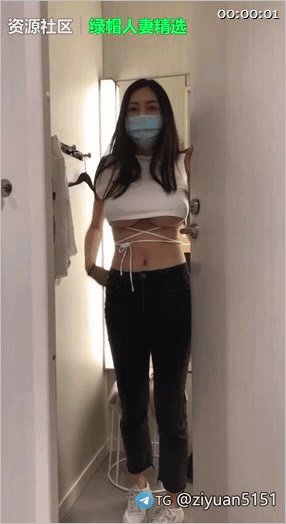 【前男友泄露】23岁E乳台妹露脸骑乘，双峰摇曳晃到模糊，这谁顶得住！ 配图11