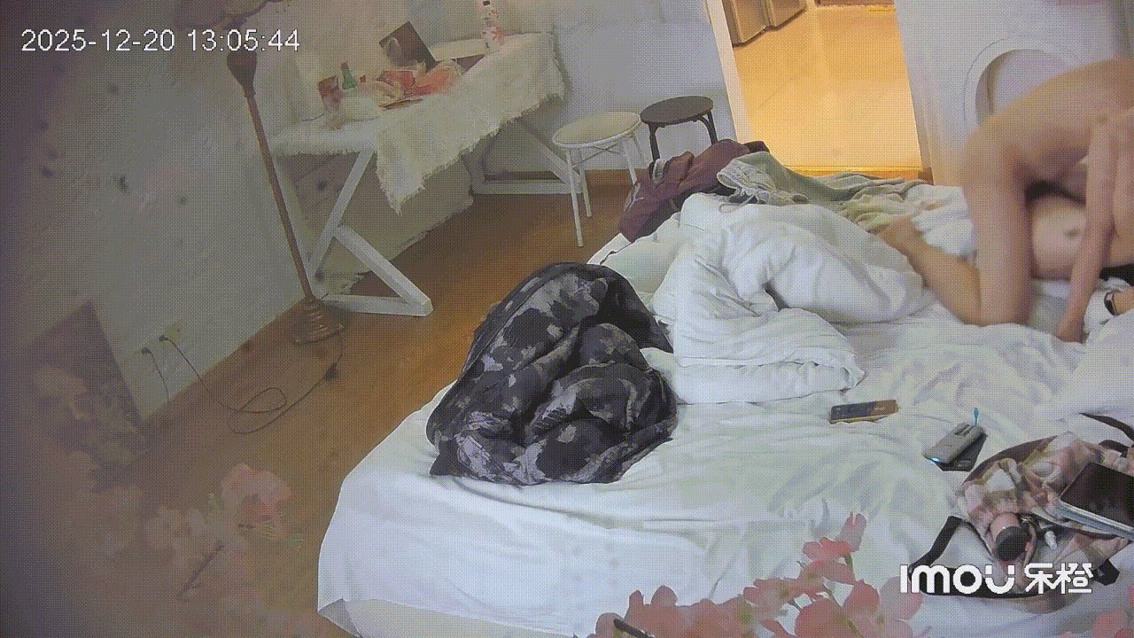 乐橙酒店偷拍学院风 炮姐穿搭女孩和男友入住三天各种姿势激情做爱女孩很骚 配图4