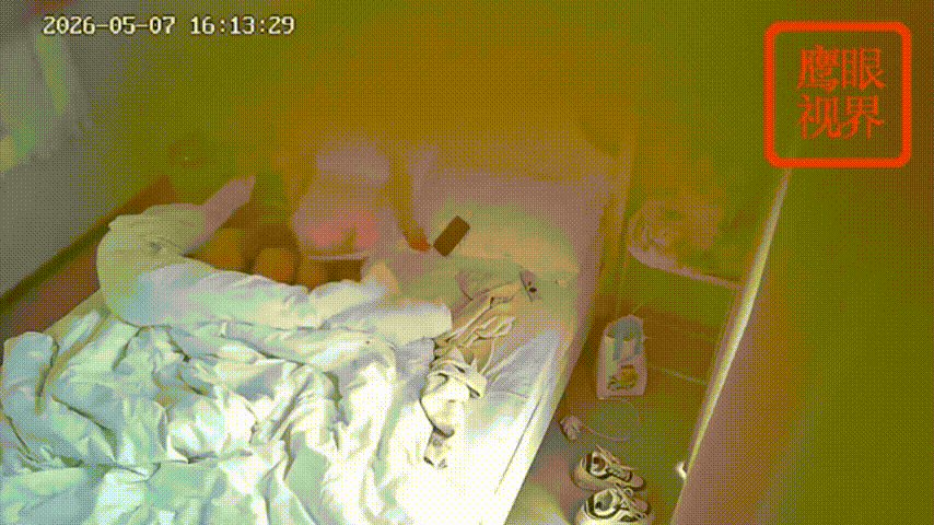 鹰眼视界5-7：娇小性感美女主动挑逗纹身猛男，自脱内裤跨坐扶屌猛插，被各种狂操爆射内射高潮！ - 老宋论坛-老宋论坛