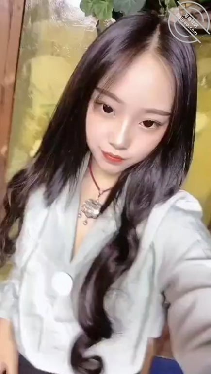 侄女借宿叔叔家，半夜叔叔跑进去偷插内射侄女-老宋论坛