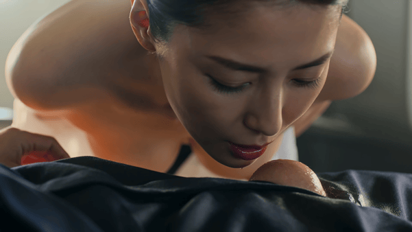 【AI短剧】《头等舱服务》半老徐娘，骚起来太有劲了愃 配图4