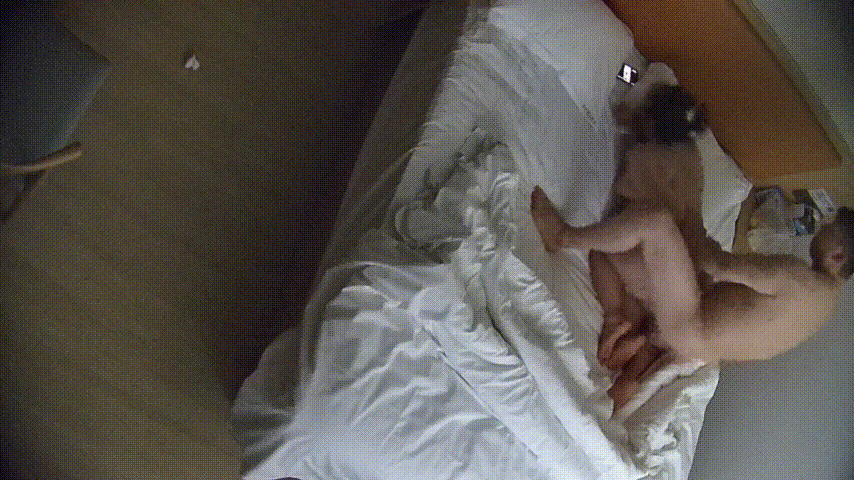 大学城2-27：小胖妞的两个水袋巨乳奶炮，软嫩到爆超C杯，专治只懂撞屁股的你！ 配图5