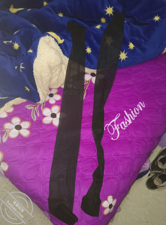 （原创）苦苦哀求了好几天，妈妈终于答应穿丝袜了 - 老宋论坛-老宋论坛