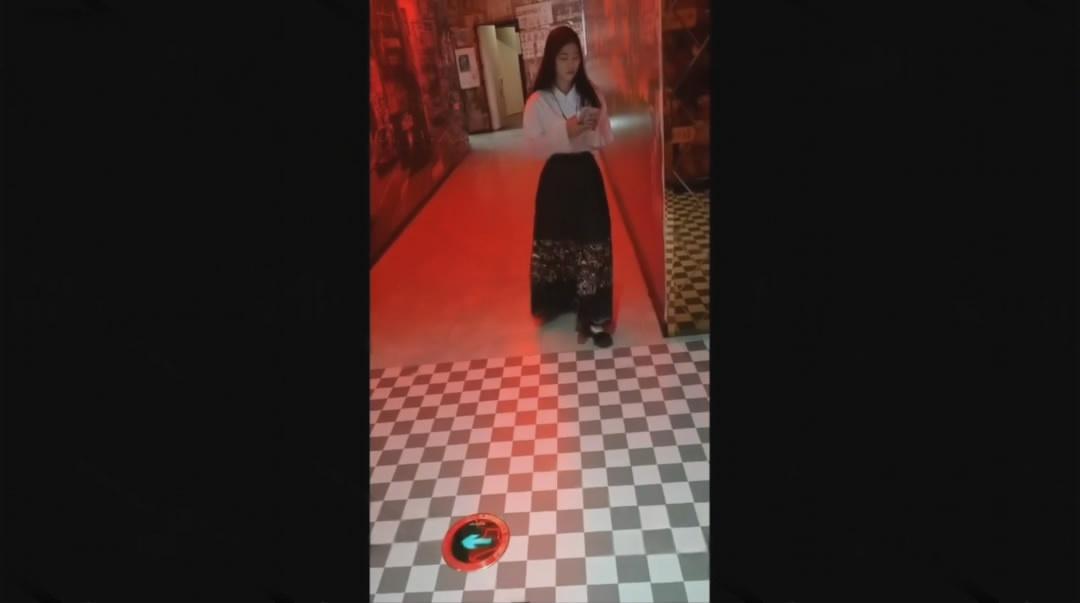 十二月最新流出❤️厕拍大神派哥打灯原创❤️手持闯拍娱乐城女厕开闪光灯偷拍美女尿尿 - 老宋论坛-老宋论坛