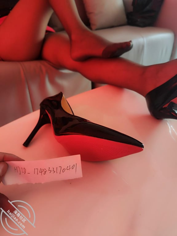 海角社区（27）把嫂子送回家，先口爆一发尝尝咸淡 - 老宋论坛-老宋论坛