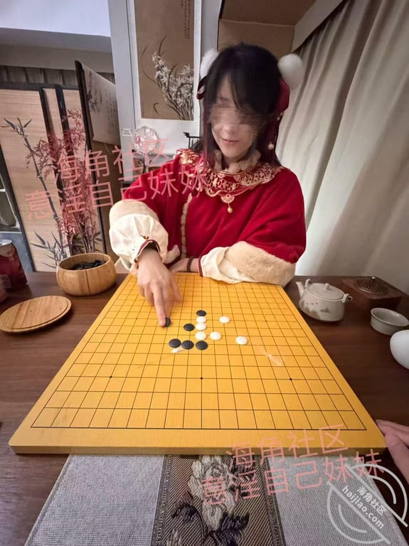 【原创视频139】新年第一炮，妹妹身穿马面裙化身小财神榨精 - 老宋论坛-老宋论坛