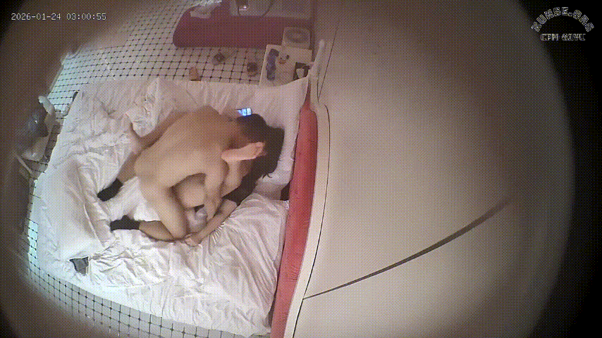 上帝视角1-24：丰满白皙巨乳丝袜尤物 被猛男正面狂撞奶浪翻飞高潮迭起！ 配图6
