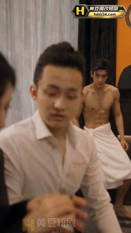 AI短剧《妈妈再爱我一次》EP1 原版 配图8