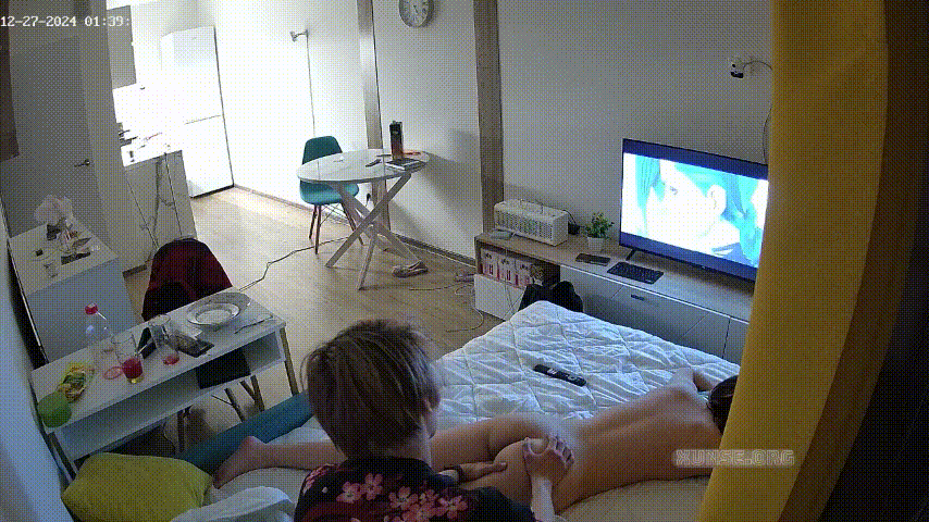 公寓动漫夜变欲火战场：黄毛青年揉臀插穴，女友湿润高潮大战一触即发！ 配图2
