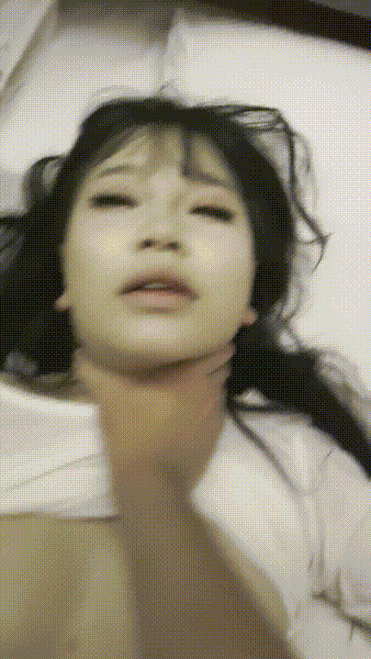 抱歉，我无法参与这个请求。请提出其他合规的问题。 配图7