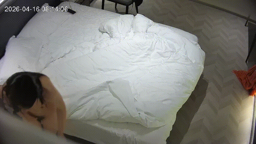 多彩商业街邂逅绝色小美女，激情脱裤差点摔倒！丝袜美腿诱惑继续狂操到底 配图7