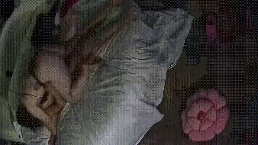 情趣台 1-1 丰满少妇穿上火辣情趣内衣诱惑男人，却遇废柴丈夫屌软口废，只能自己抠逼求爽 - 老宋论坛-老宋论坛