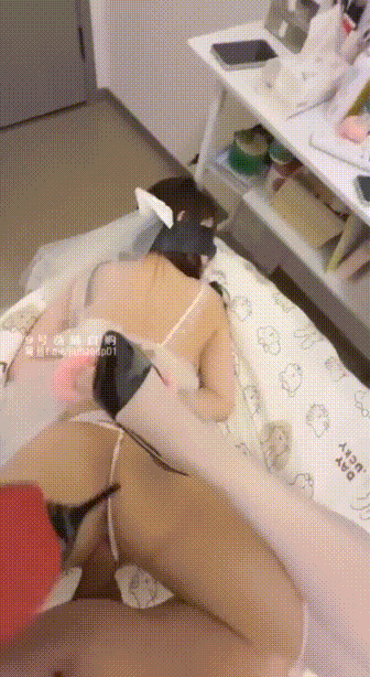 近期网传高颜值小萝莉和男友做爱视频流出！各种情趣内衣，长得非常可爱反差~表面清纯 配图10