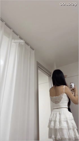 ㊙【SM调教】【婉晴】TJ_同性恋女生捆绑play_舔胸吸草莓_香吻口水_激情不 配图2
