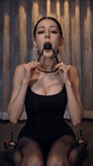 【AI推演】迪丽热巴作为交际花参加完大佬们的饭局，继续前往酒店表演才艺行程满满愃 配图4