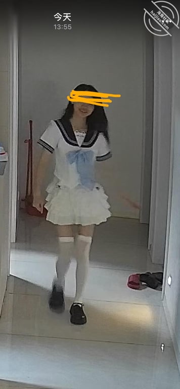 女儿用这个大棒子最后一次自慰，然后被爸爸没收了。 配图3