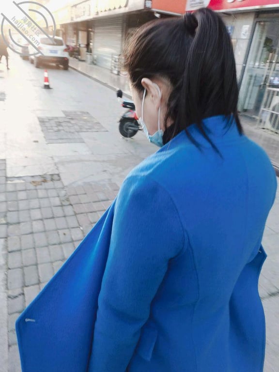 【原创】妈妈单位聚餐喝醉回家，被儿子撕开黑丝袜插入肥穴，妈醉梦中高潮淫叫-老宋论坛